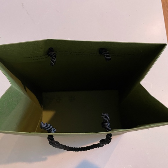 Authentic GUCCI Limited Edition Green Brocade gift Shopping Bag 13.5" X 10"x5.5” - Picture 12 of 16
